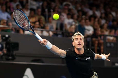 Title defence alive as Kokkinakis storms into semis