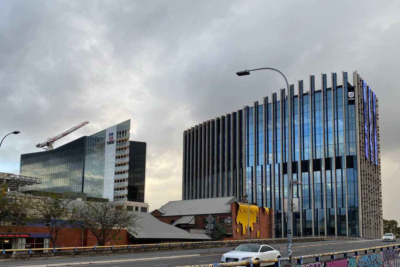 Merging the University of Adelaide and University of South Australia would immediately create one of Australia's largest universities by student numbers. Photo: Tony Lewis/InDaily