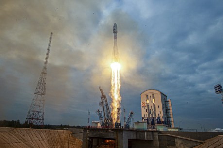 Russian rocket crashes into moon