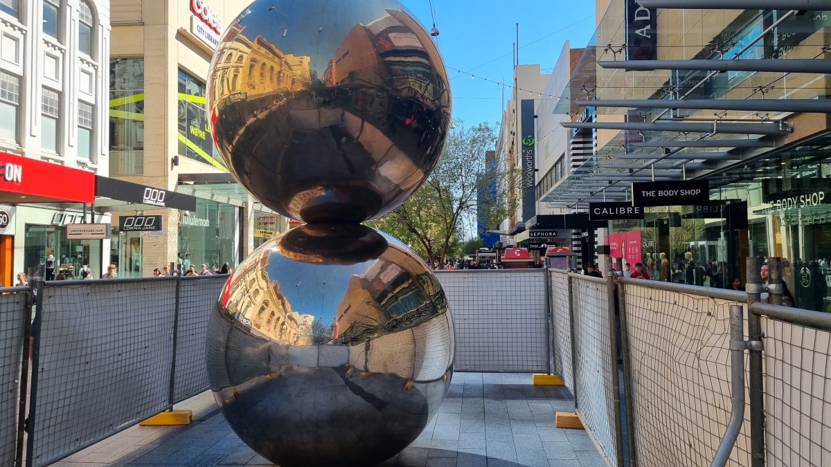 Mall's Balls fenced off