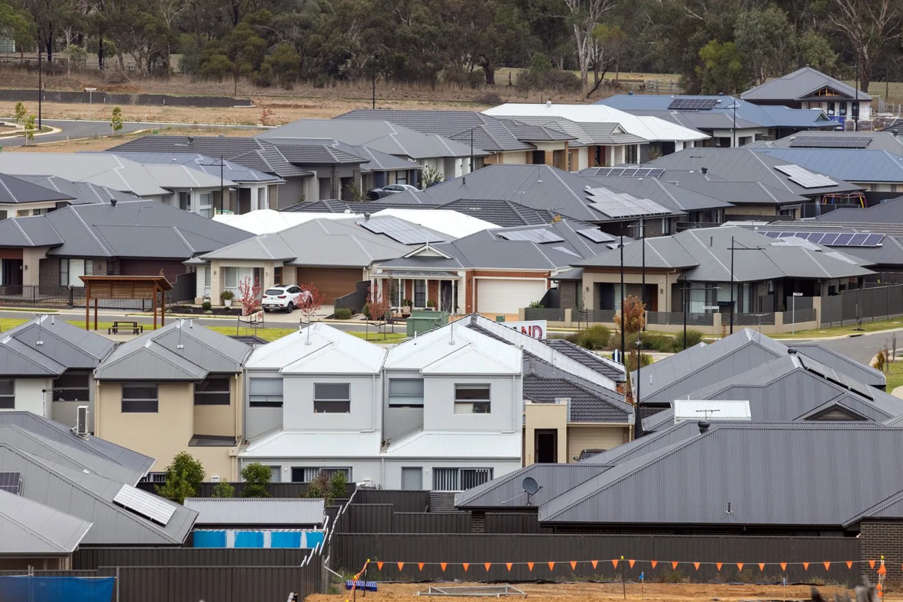 Urban development on the edge of Mt Barker in the Adelaide Hills. Photo: Tony Lewis/InDaily