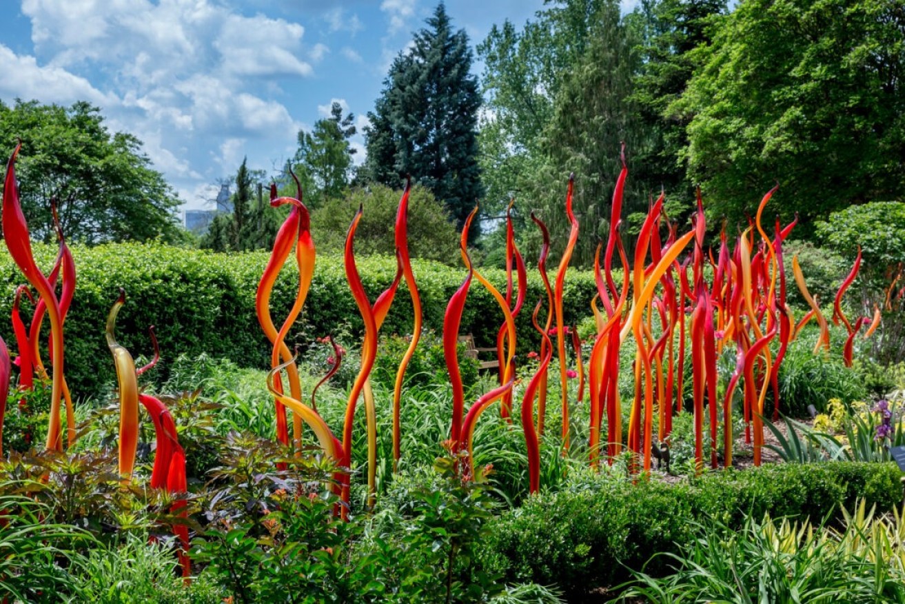 Dale Chihuly, 'Carmel and Red Fiori', 2015, Atlanta Botanical Garden, installed 2016. © 2015 Chihuly Studio. Photo: Scott Mitchell Leen / supplied