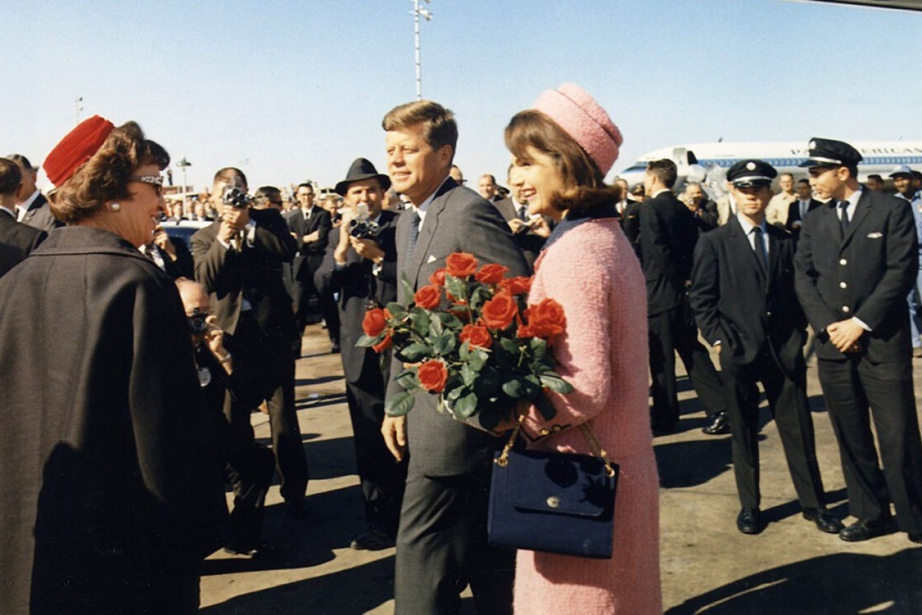 President John F Kennedy and Jacqueline Kennedy arrive in Dallas on November 22, 1963. Photo: John F Kennedy Library (194273) via Wikimedia Commons