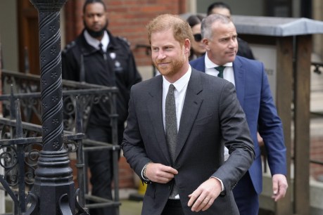 Prince Harry seeks to drag Rupert Murdoch into court case