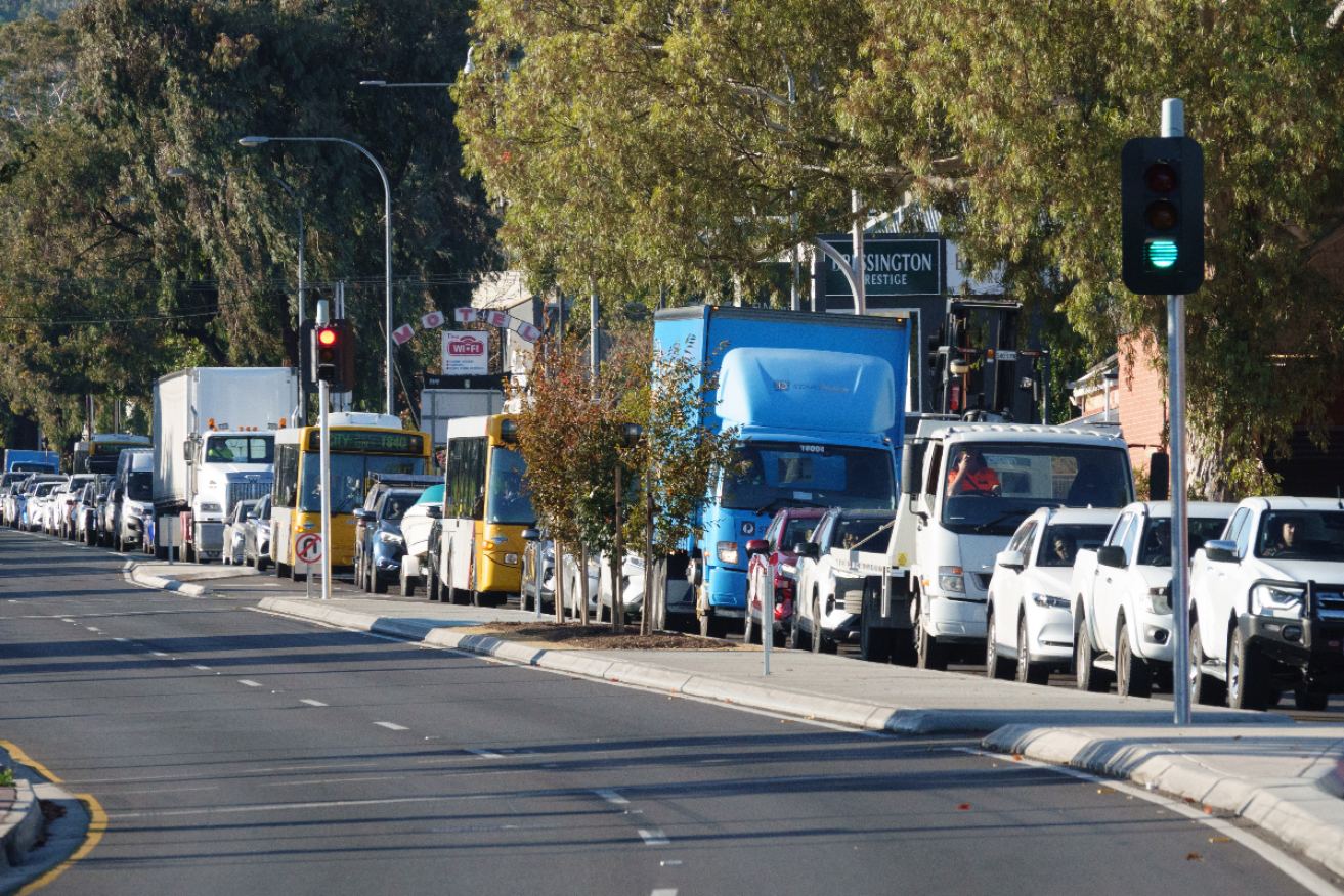 Traffic banks up along Glen Osmond Rd near Fullarton Rd after a crash at Eastwood this morning. Photo: Tony Lewis / InDaily