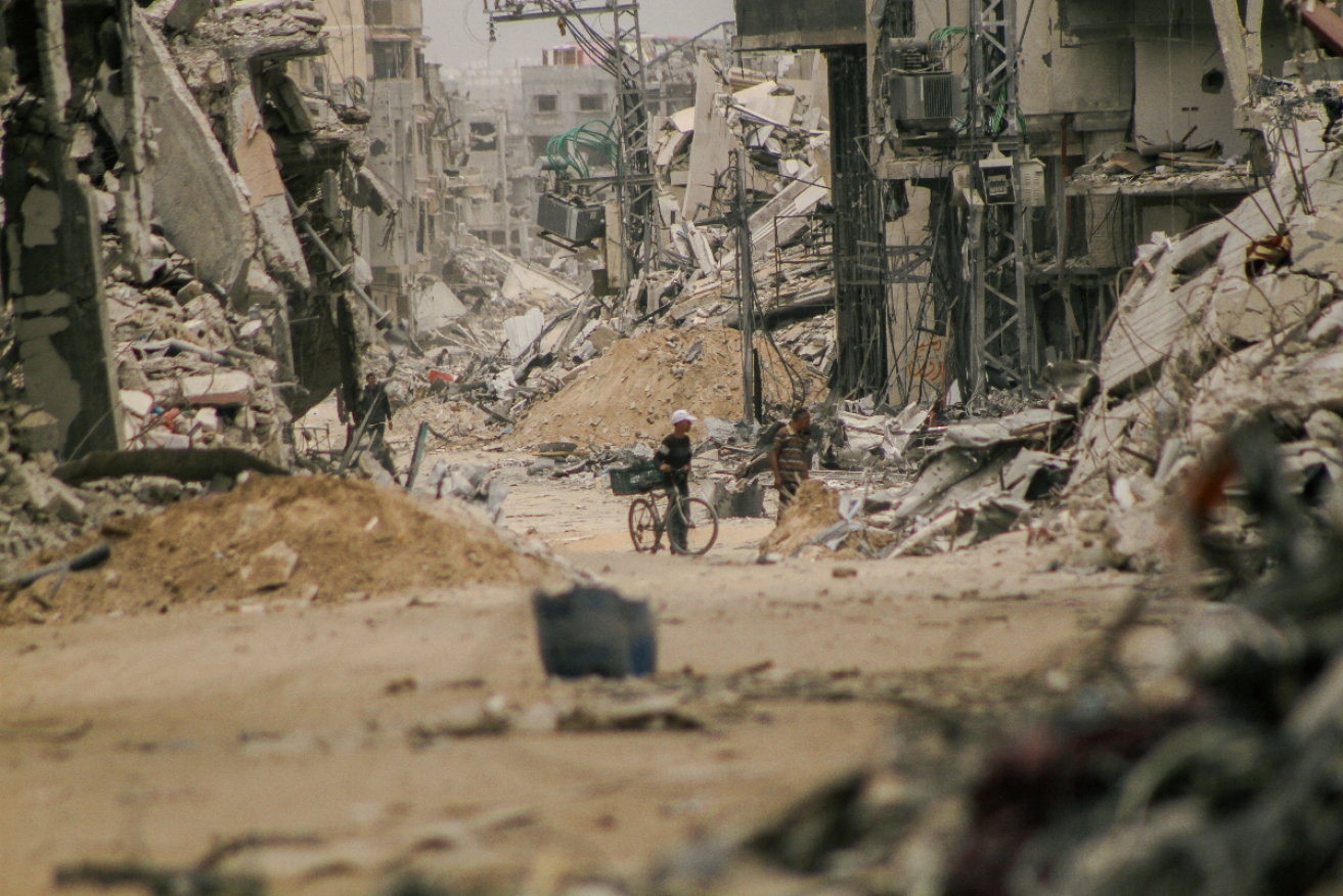 Palestinians are leaving Rafah in southern Gaza and returning to the wrecked Khan Yunis as fighting continues. Photo: PA/Alamy

