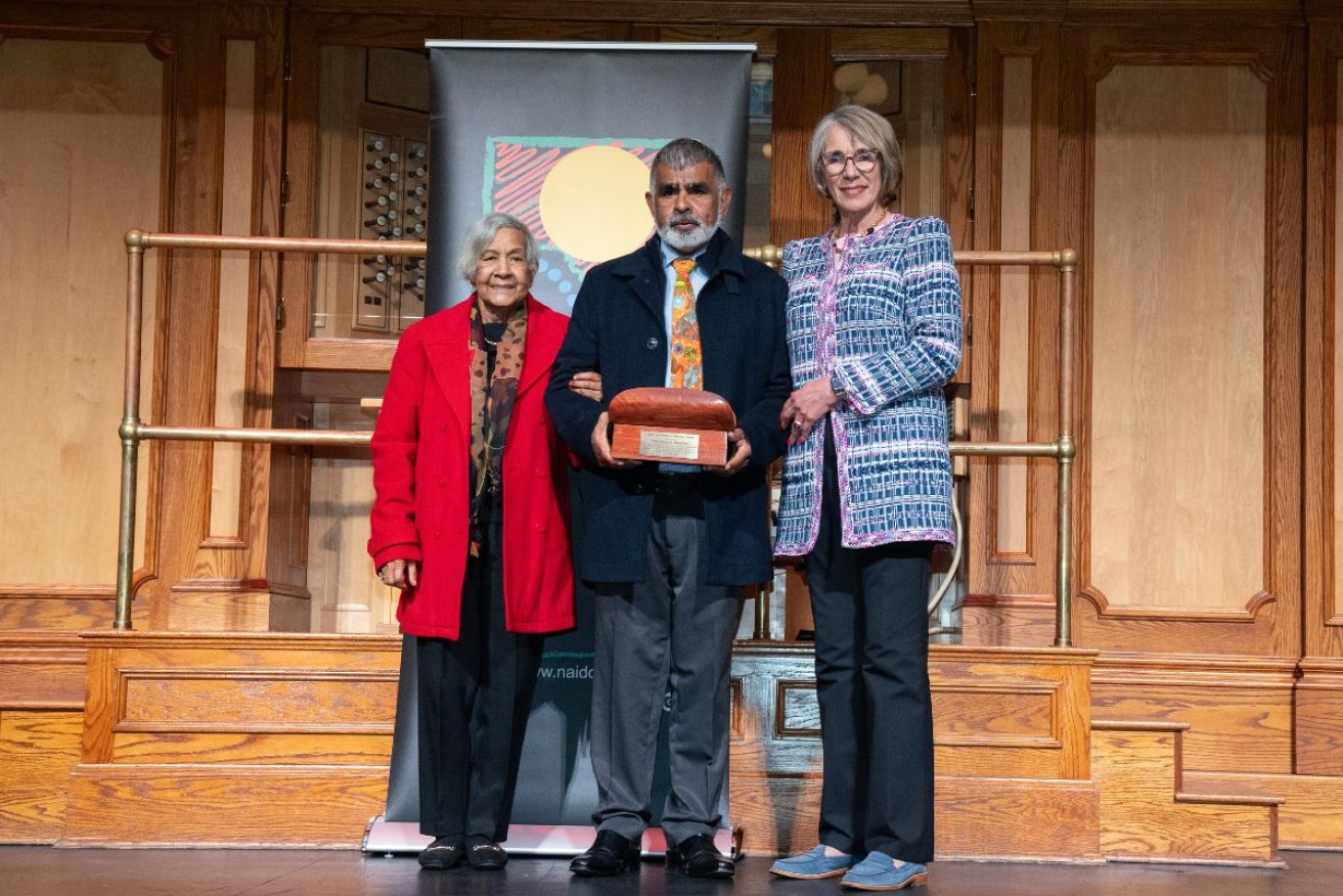 Aunty Yvonne Aguis, Uncle Frank Wangutya Wanganeen and Lord Mayor Jane Lomax-Smith. Photo: City of Adelaide